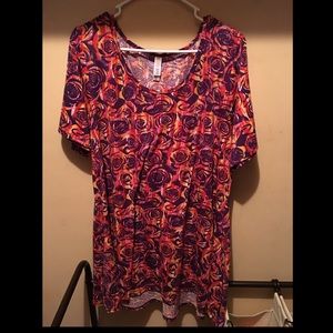 LulaRoe Perfect T size 2XL